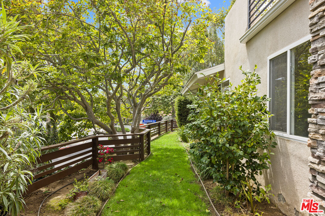907 Las Pulgas Road Pacific Palisades, CA 90272 - Photo 2 of 39