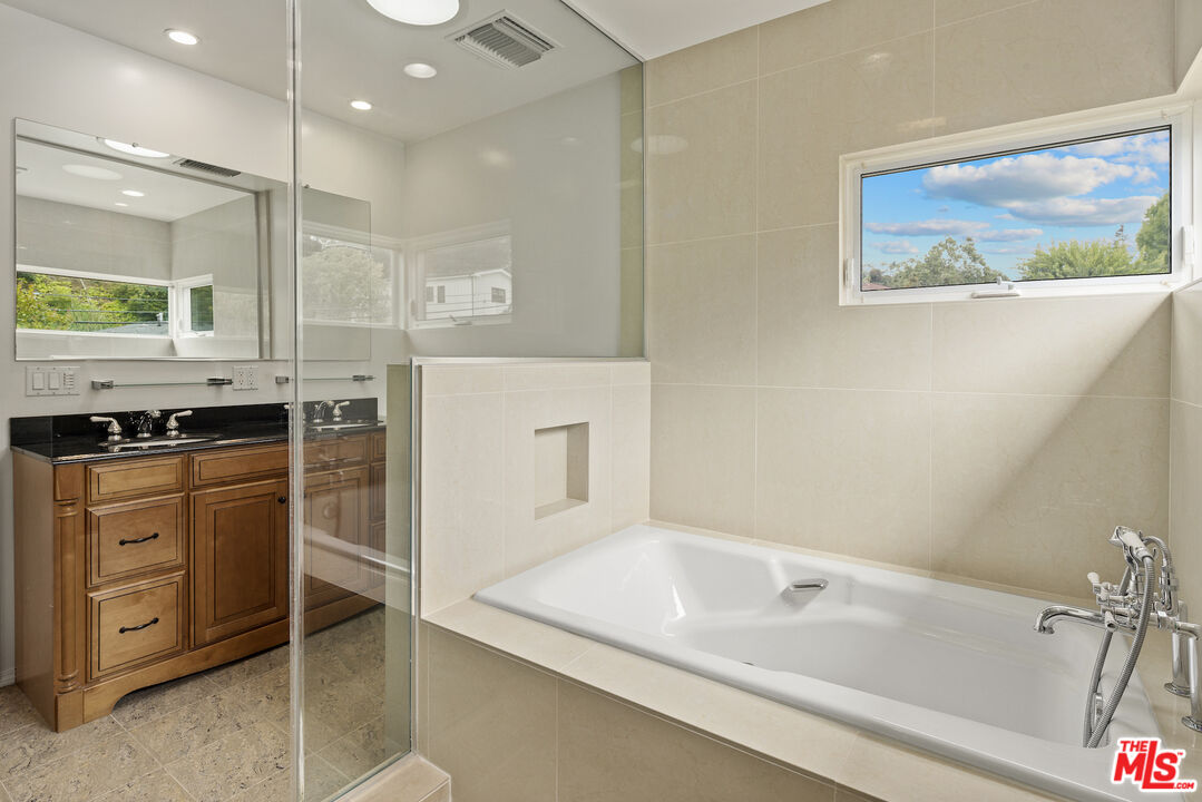 907 Las Pulgas Road Pacific Palisades, CA 90272 - Photo 30 of 39