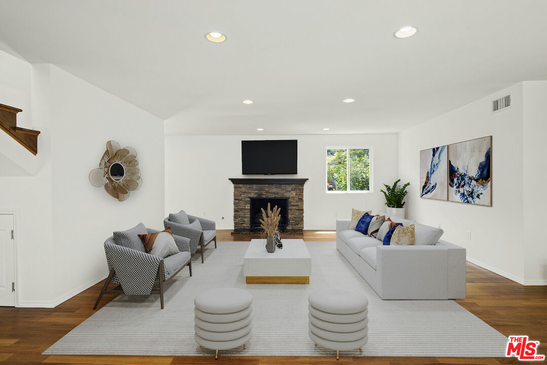 907 Las Pulgas Road Pacific Palisades, CA 90272 - Photo 5 of 39