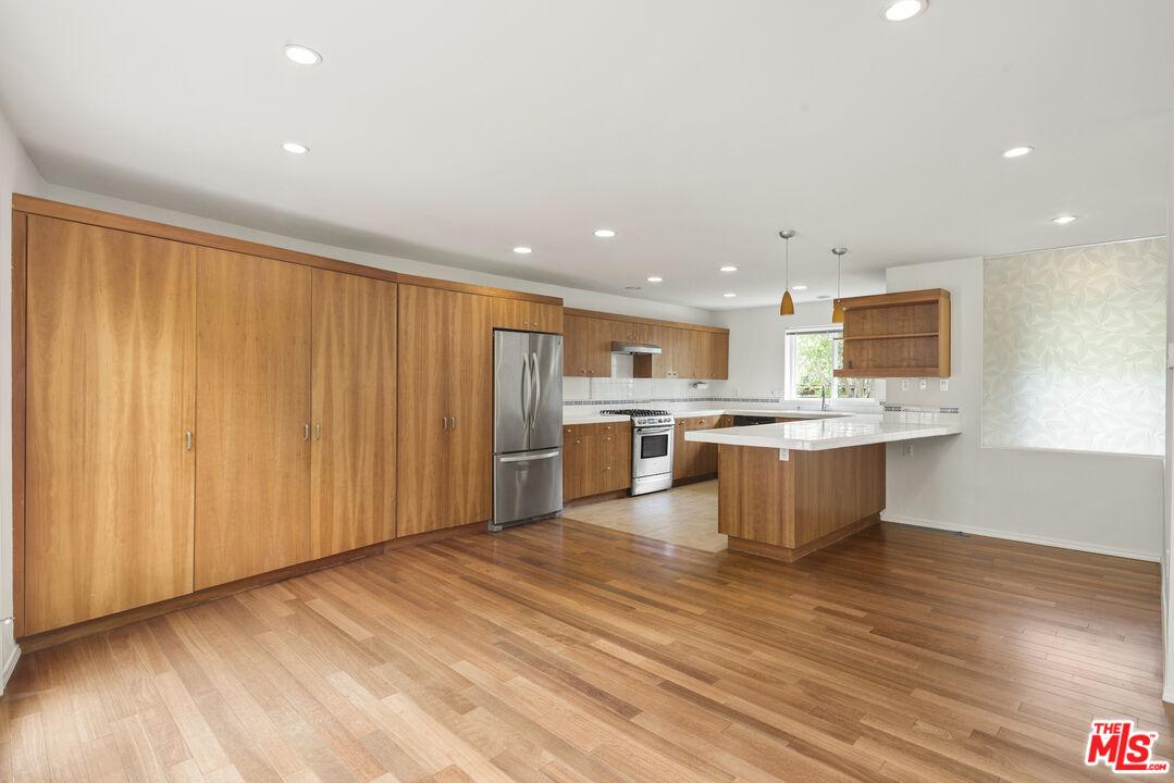 907 Las Pulgas Road Pacific Palisades, CA 90272 - Photo 6 of 39