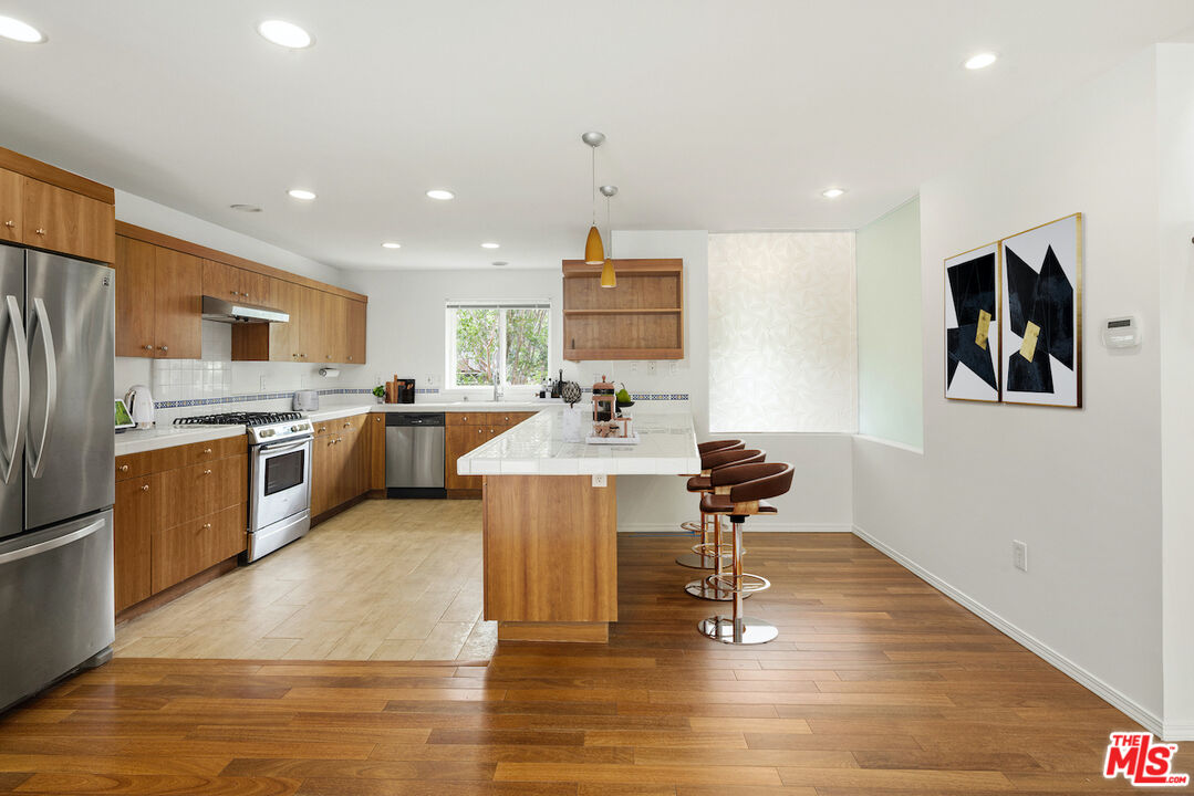 907 Las Pulgas Road Pacific Palisades, CA 90272 - Photo 7 of 39