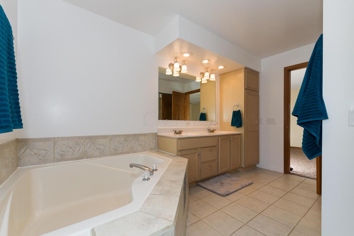4255 Raccoon Valley Road Alexandria, OH 43001 - Photo 12 of 22 Gallery Image 12