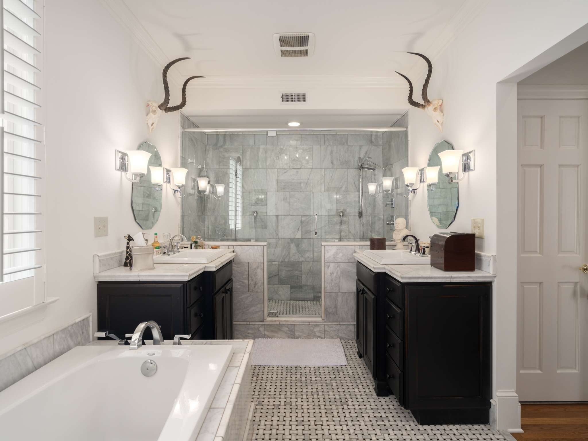 305 Davidson Road Nashville, TN 37205 - Photo 29 of 73 a bathroom with a sink double vanity granite tub shower and mirror