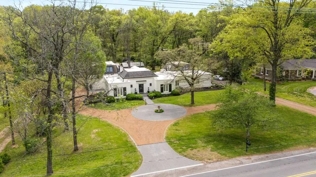 $3,995,000 | 305 Davidson Road, Nashville, TN 37205