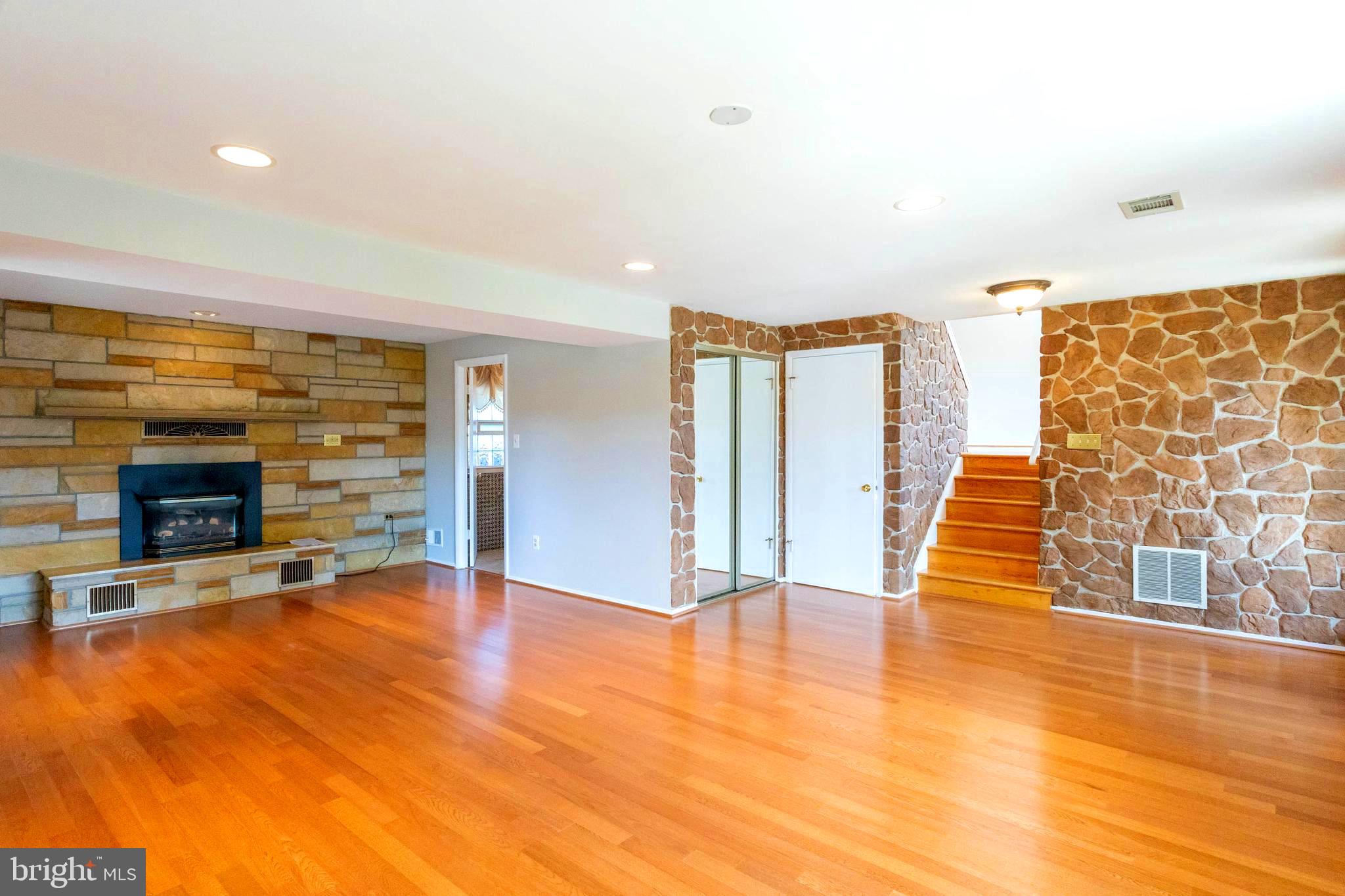1622 Weyburn Road Baltimore, MD 21237 - Photo 8 of 45 Spacious and Open Living Room/Family Room