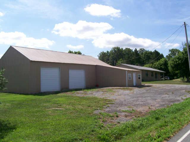 482 White Road Portland, TN 37148 - Photo 14 of 19 3 Car Detached Garage / Workshop With Lots Of Storage. Has Sink And Commode !