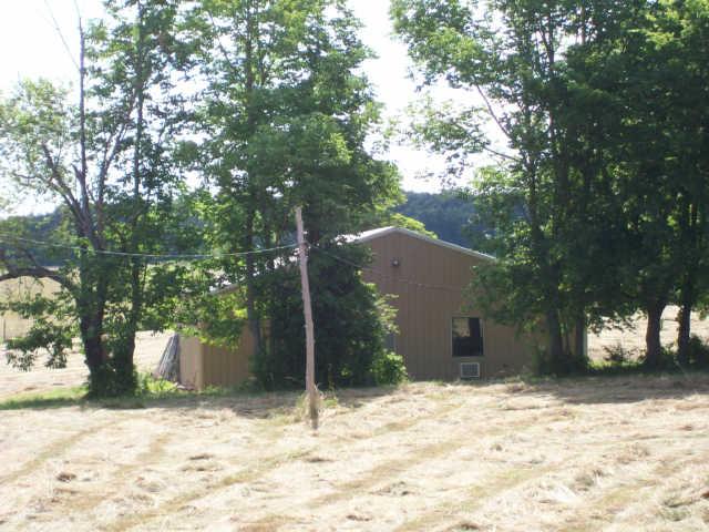 482 White Road Portland, TN 37148 - Photo 19 of 19 This 40 X 50 Building Was A Dog Kennel ! Also, Has Hook-Ups for Washer, Dryer, And Stove !