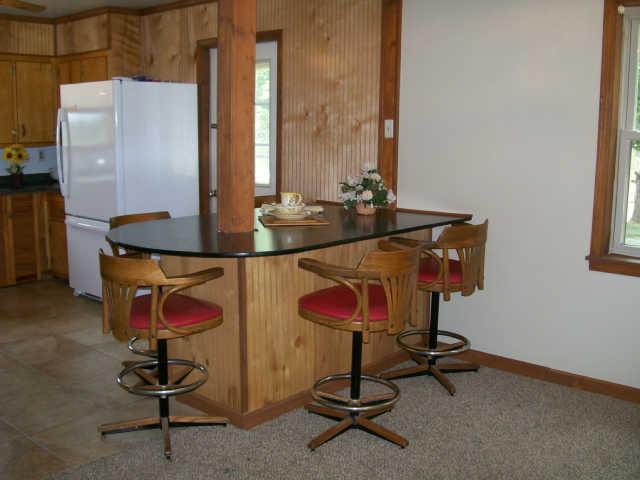 482 White Road Portland, TN 37148 - Photo 7 of 19 How Amazing Is This Dining Area Like A Dining Room ! A Cozy Place For Quick Bits And Midnight Snacks !