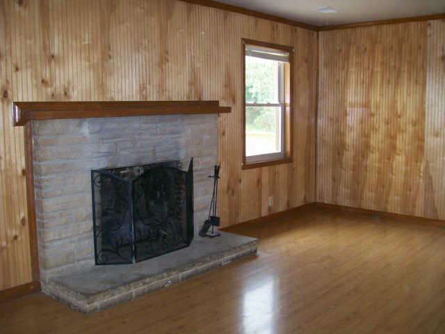 482 White Road Portland, TN 37148 - Photo 9 of 19 Lots Of Room In This Spacious Den For Family Enjoyment , Relaxing And Entertaining ! A Warm Friendly Fireplace Will Certainly Be Enjoyed When The Cold Winter Months Arrive !