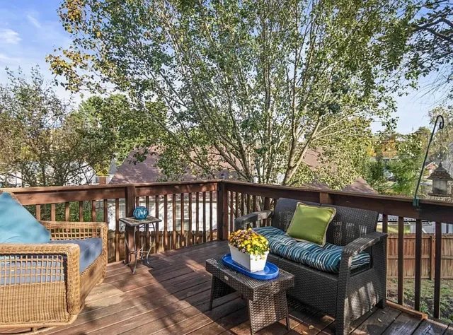 swimming outdoor sitting area with furniture