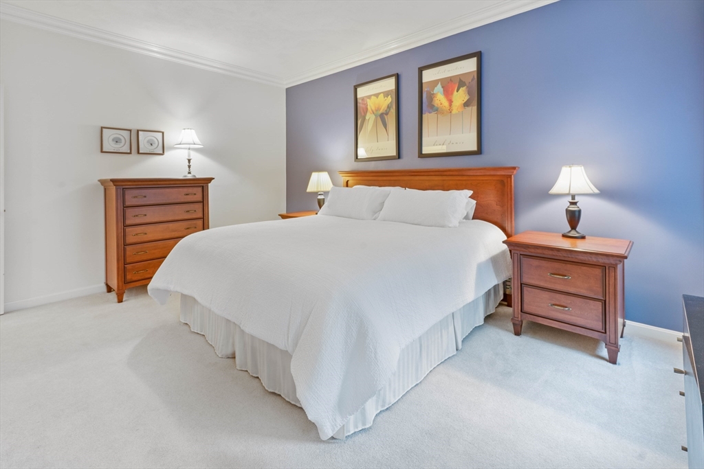 237 West Newton Street, Unit 4 Boston, MA 02116 - Photo 13 of 25