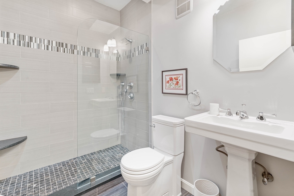 237 West Newton Street, Unit 4 Boston, MA 02116 - Photo 14 of 25