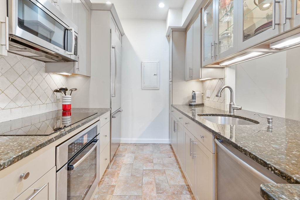 237 West Newton Street, Unit 4 Boston, MA 02116 - Photo 10 of 25