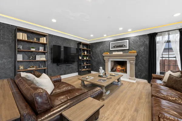 $659,000 | 421 Miner Street, Bensenville, IL 60106