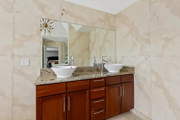 $659,000 | 421 Miner Street, Bensenville, IL 60106