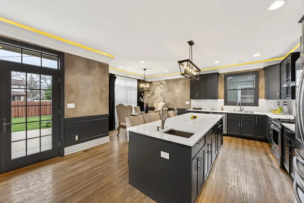 $659,000 | 421 Miner Street, Bensenville, IL 60106