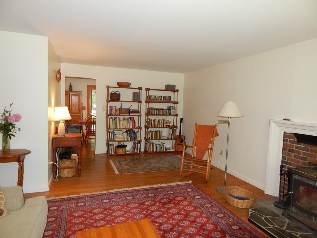 19 Chapel Road Amherst, MA 01002 - Photo 11 of 36