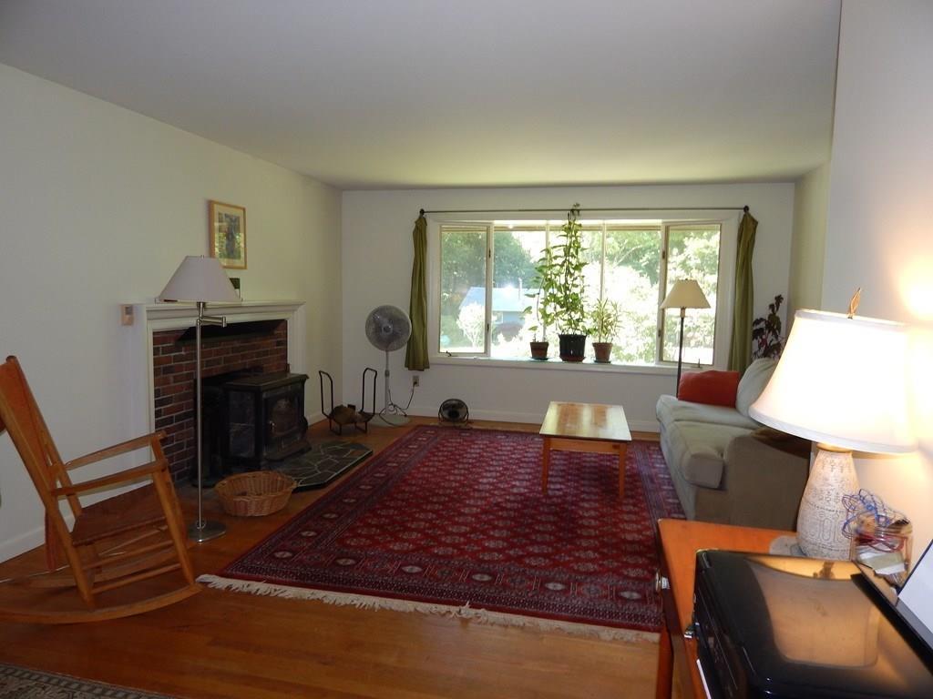 19 Chapel Road Amherst, MA 01002 - Photo 13 of 36