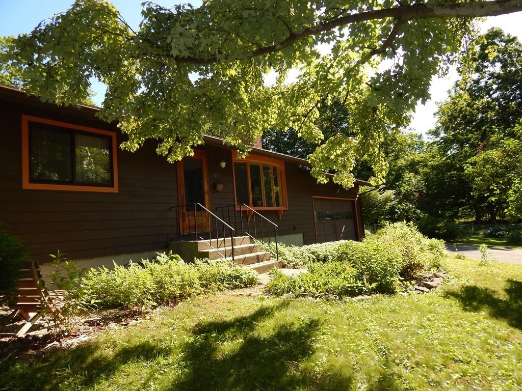19 Chapel Road Amherst, MA 01002 - Photo 2 of 36