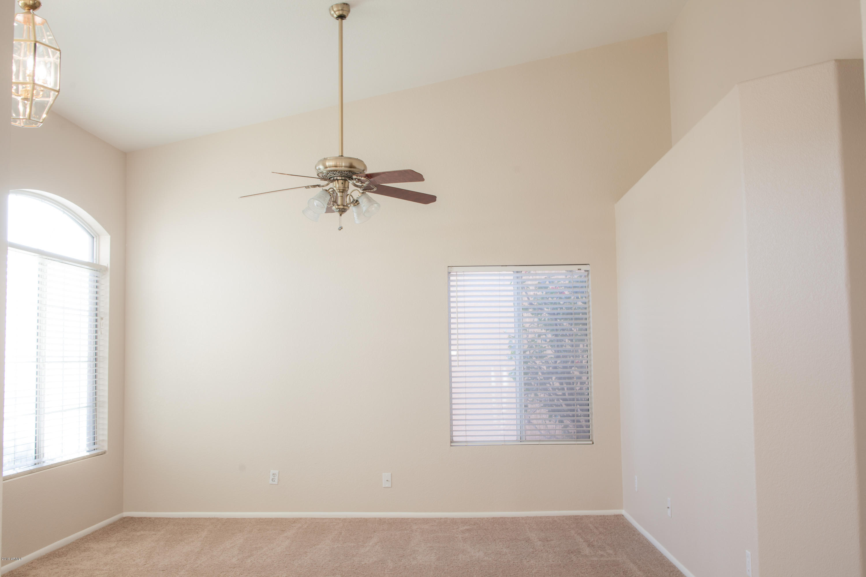 342 East Nunneley Road Gilbert, AZ 85296 - Photo 4 of 21 Livingroom