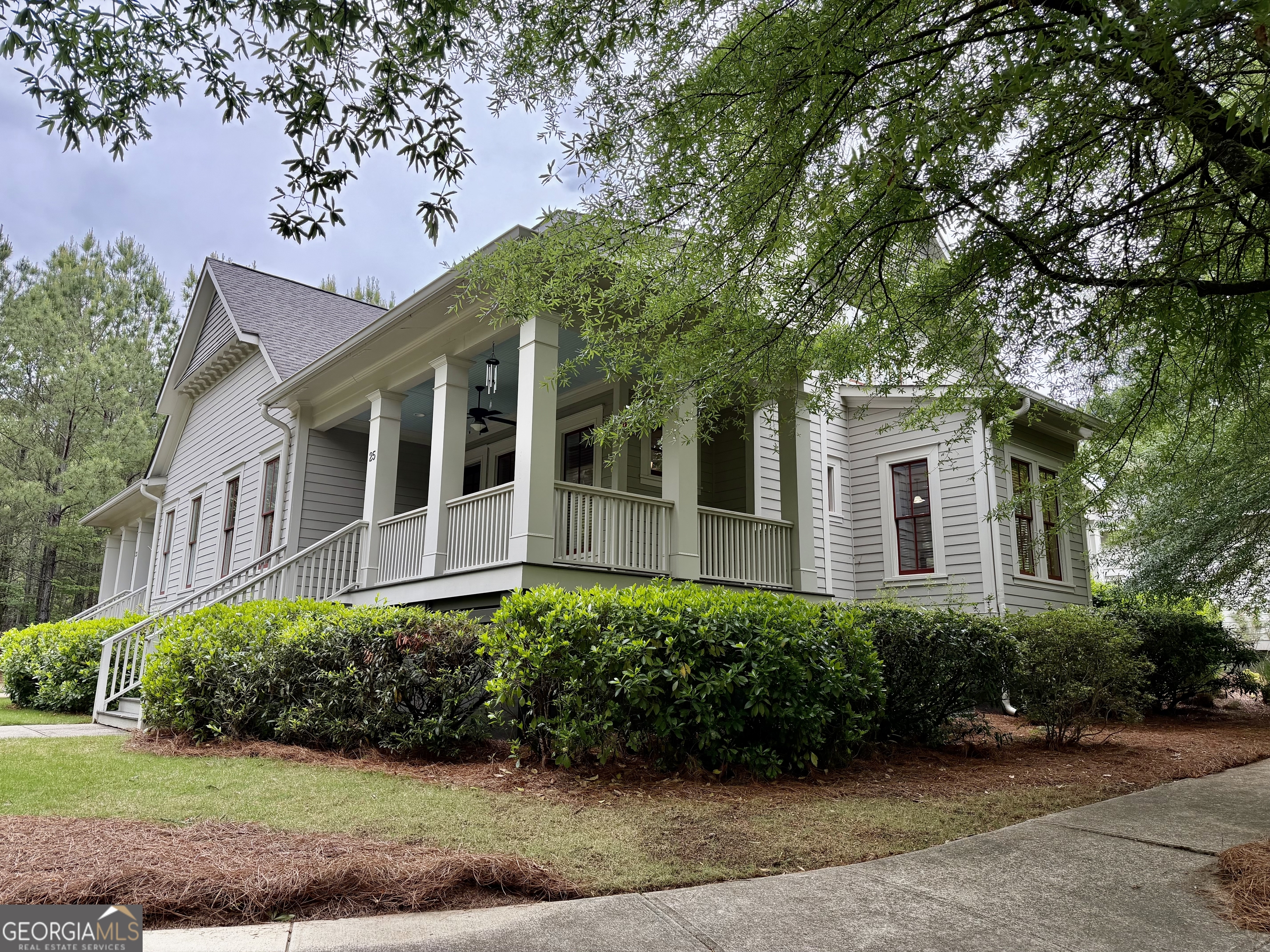 25 Charter Oak Drive Athens, GA 30607 - Photo 2 of 19 a front view of a house with garden