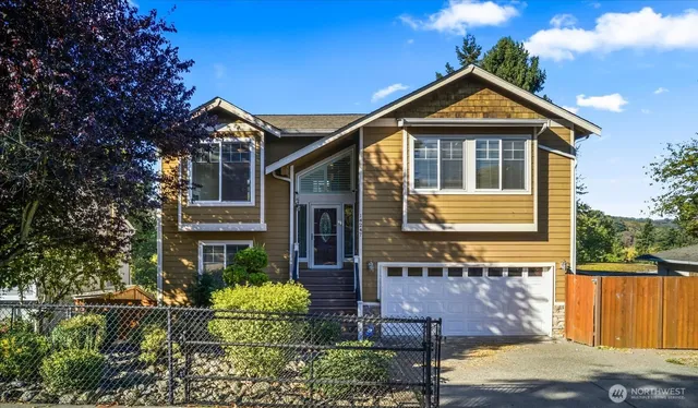 $839,900 | 14247 55th Avenue South, Tukwila, WA 98168