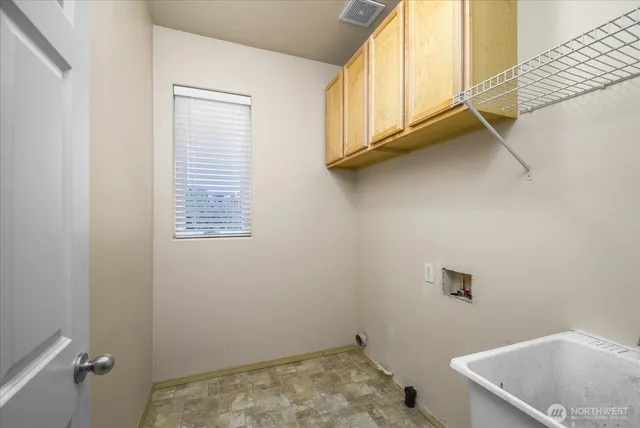 $839,900 | 14247 55th Avenue South, Tukwila, WA 98168