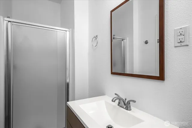 $839,900 | 14247 55th Avenue South, Tukwila, WA 98168