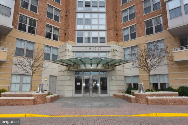 $400,000 | 11800 Sunset Hills Road, Unit 823, Reston, VA 20190