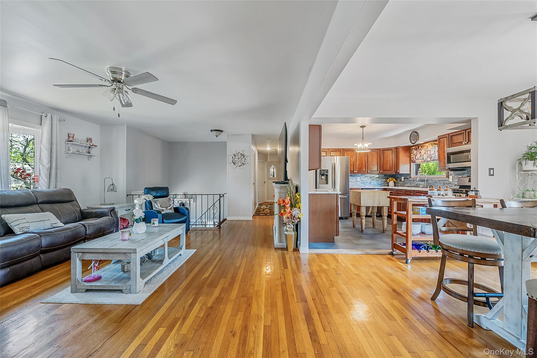 20 Rochelle Court Amityville, NY 11701 - Photo 19 of 43