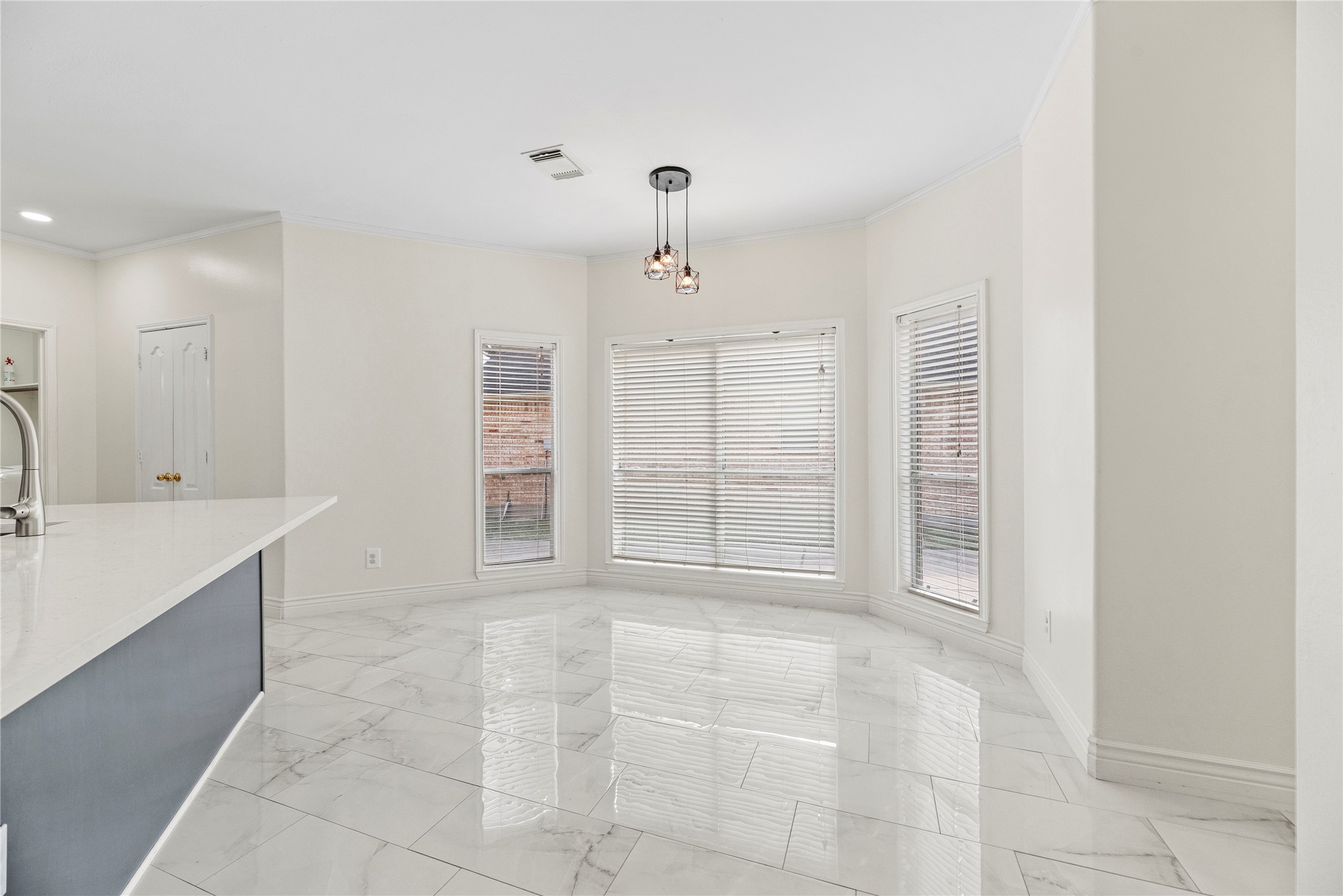 402 Spring Trace Court Houston, TX 77094 - Photo 14 of 35 a view of an empty room with a window