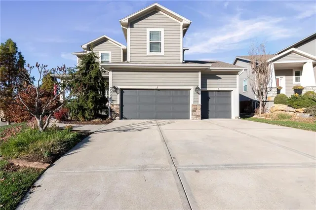 $525,000 | 25240 West 142nd Terrace, Olathe, KS 66061