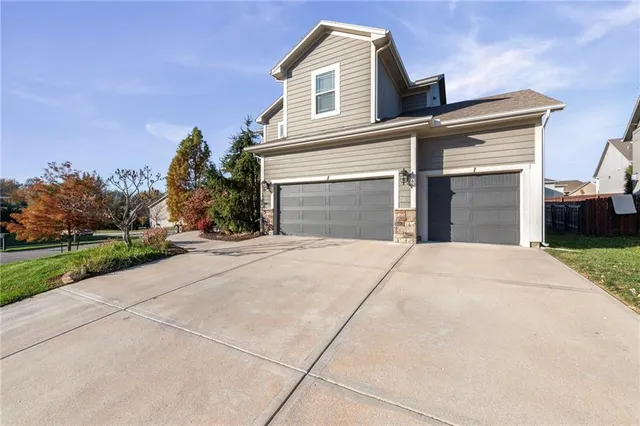 $525,000 | 25240 West 142nd Terrace, Olathe, KS 66061