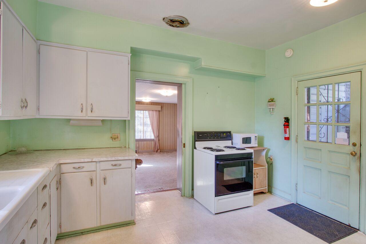 111 Folly Rd Boulevard Charleston, SC 29407 - Photo 17 of 47 16