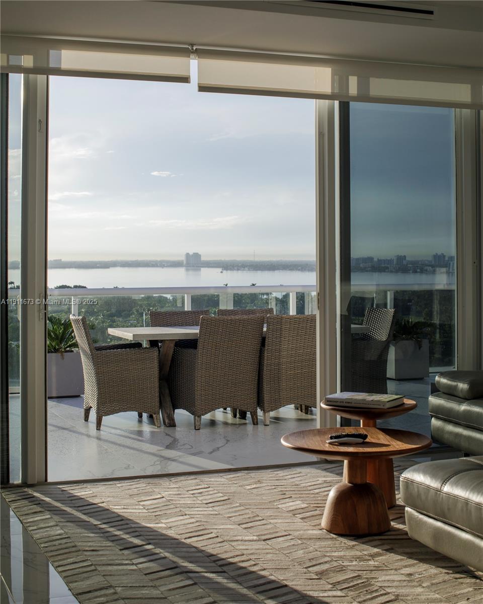 5001 Collins Avenue, Unit PH1 Miami Beach, FL 33140 - Photo 16 of 82