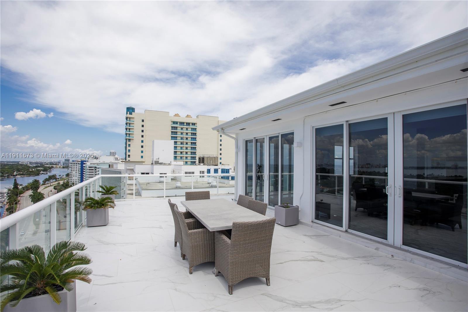 5001 Collins Avenue, Unit PH1 Miami Beach, FL 33140 - Photo 46 of 82