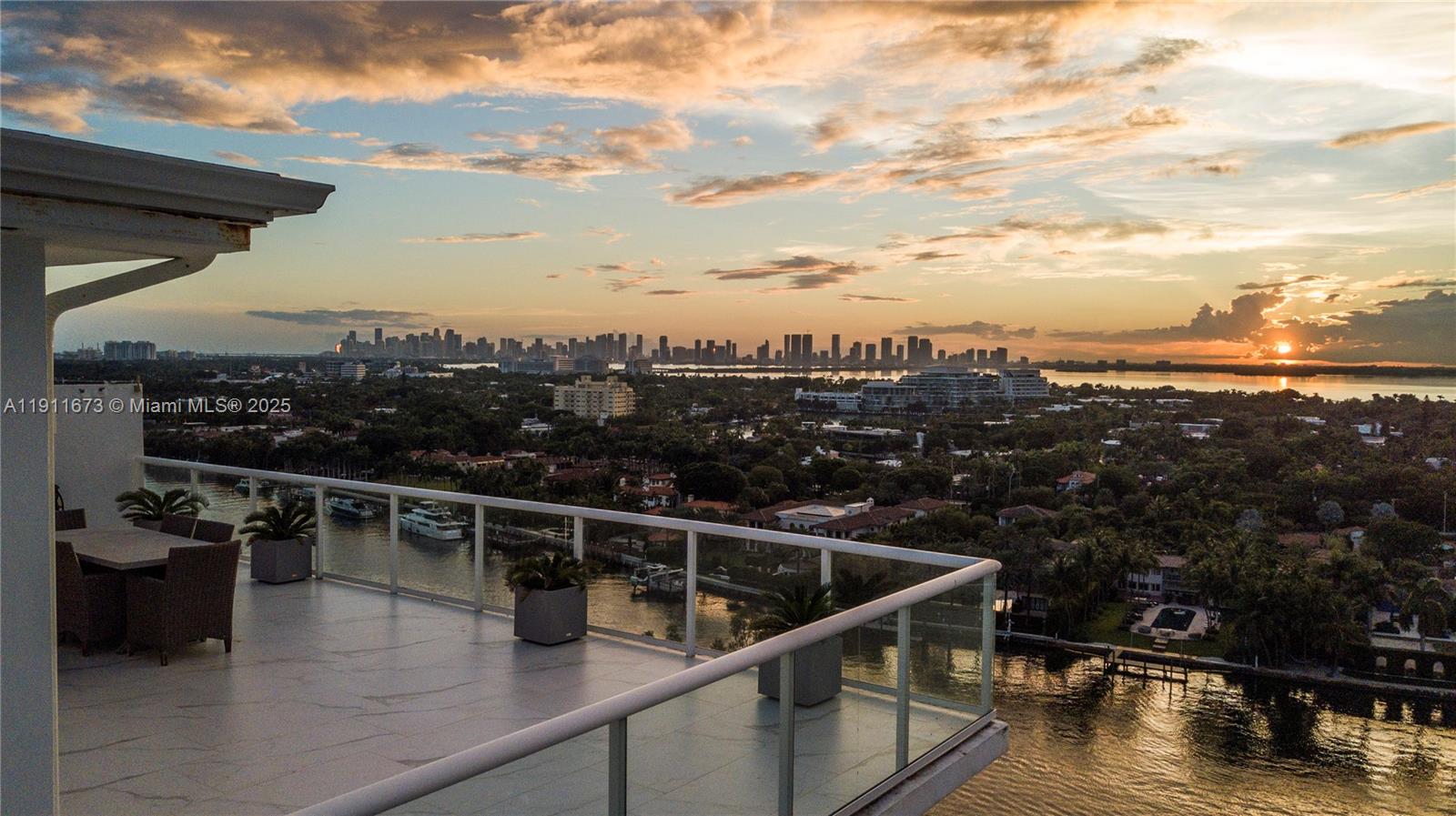 5001 Collins Avenue, Unit PH1 Miami Beach, FL 33140 - Photo 55 of 82