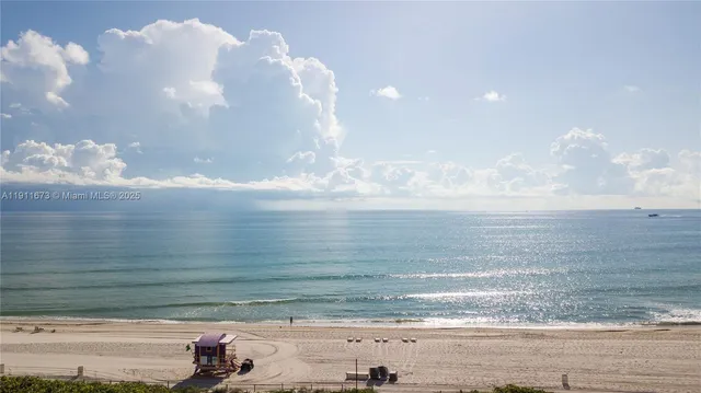 $4,500,000 | 5001 Collins Avenue, Unit PH1, Miami Beach, FL 33140