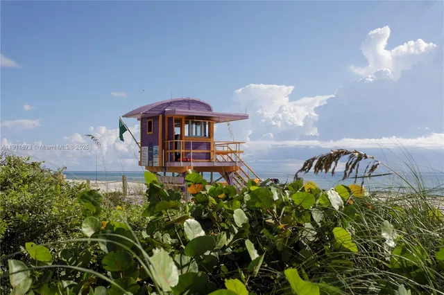 $4,500,000 | 5001 Collins Avenue, Unit PH1, Miami Beach, FL 33140