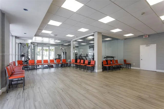 $4,500,000 | 5001 Collins Avenue, Unit PH1, Miami Beach, FL 33140