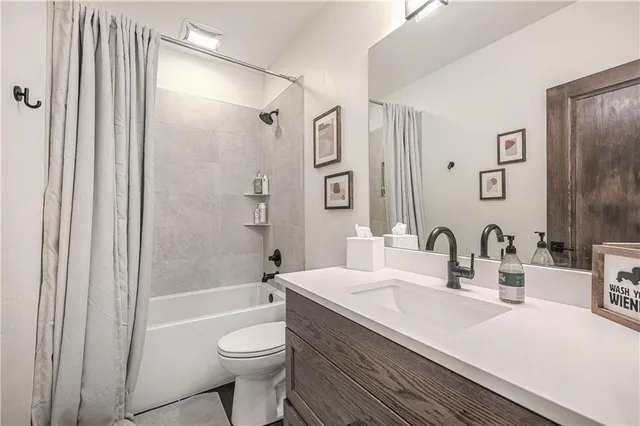 $1,420,000 | 8512 North Booth Avenue, Kansas City, MO 64157