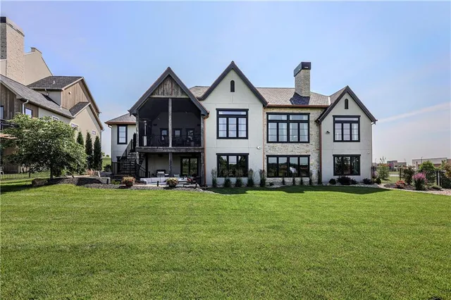 $1,420,000 | 8512 North Booth Avenue, Kansas City, MO 64157