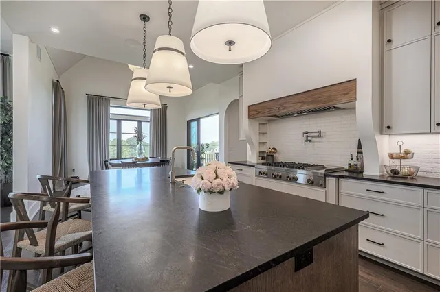 $1,420,000 | 8512 North Booth Avenue, Kansas City, MO 64157