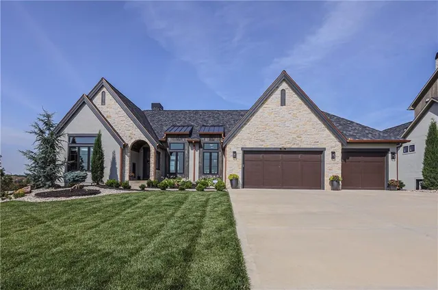 $1,420,000 | 8512 North Booth Avenue, Kansas City, MO 64157