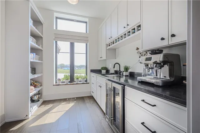 $1,420,000 | 8512 North Booth Avenue, Kansas City, MO 64157