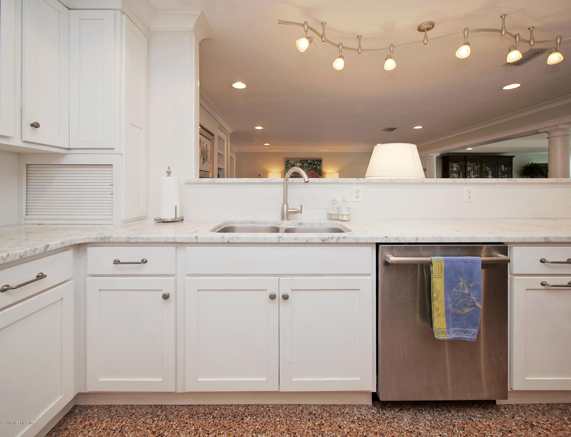 8161 Summit Ridge Lane Jacksonville, FL 32256 - Photo 23 of 51 Kitchen 5 - Sink overlooking den
