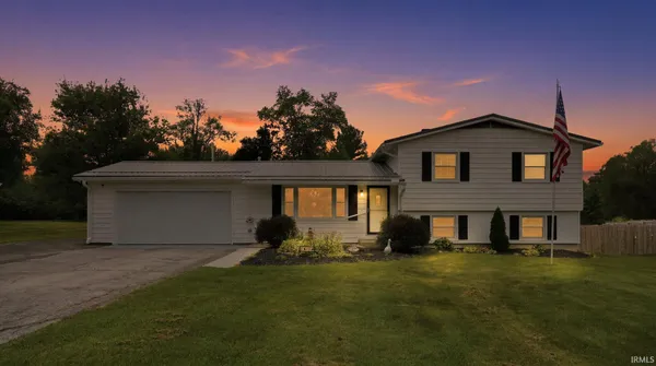$304,900 | 1614 Marietta Drive, Fort Wayne, IN 46804