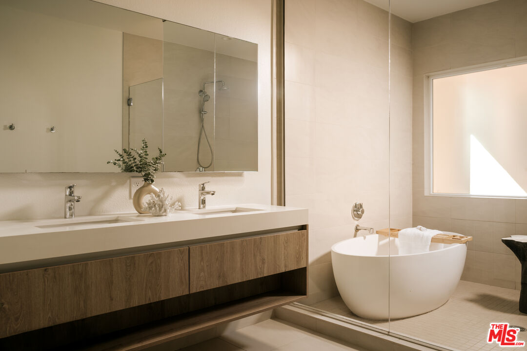 6489 Cavalleri Road, Unit 207 Malibu, CA 90265 - Photo 10 of 18
