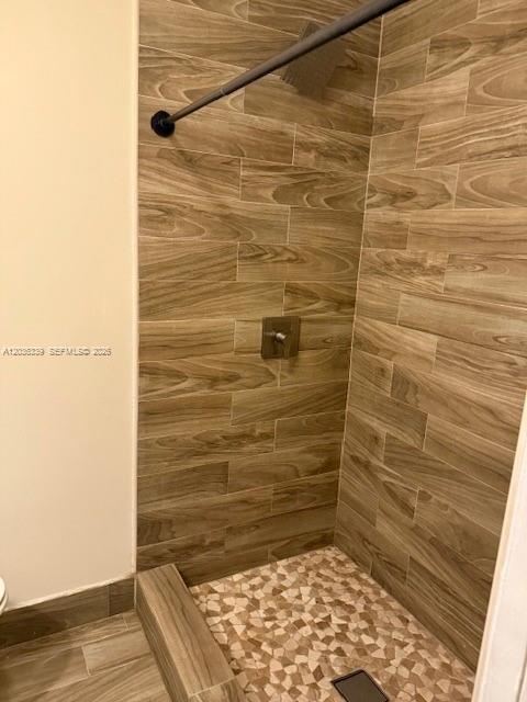 5843 Harding Street Hollywood, FL 33021 - Photo 7 of 8