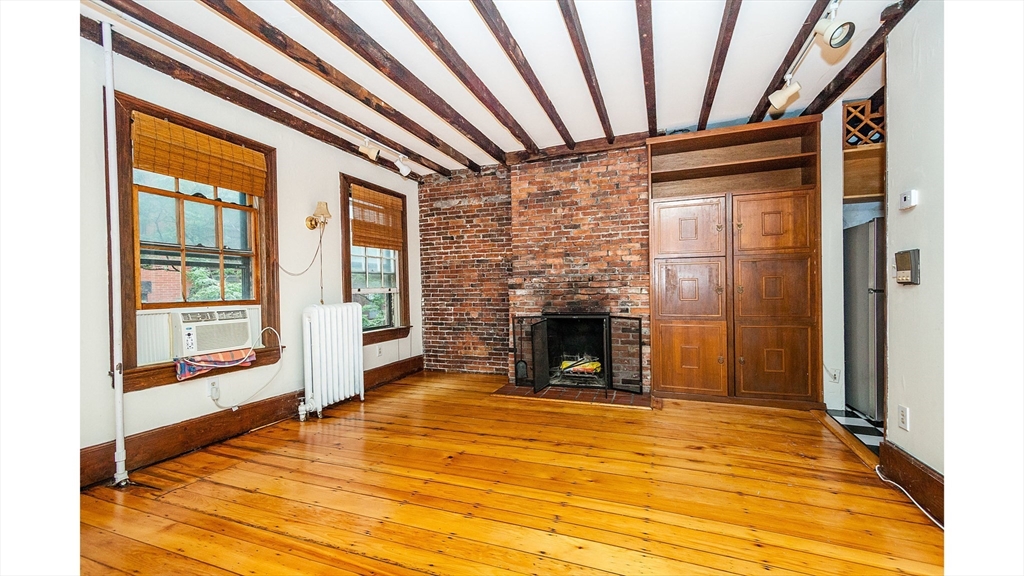 31 Myrtle Street, Unit 4 Boston, MA 02114 - Photo 2 of 14